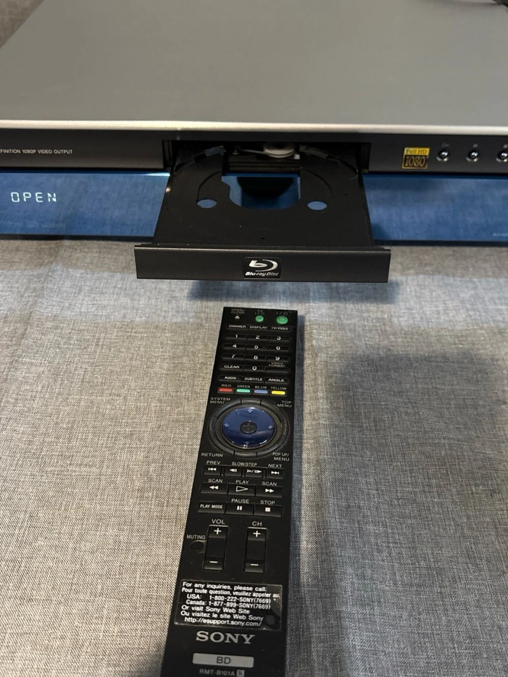 Sony BDP-S1 Blu Ray Player Full HD 1080P Disc Player W/Remote And Cables